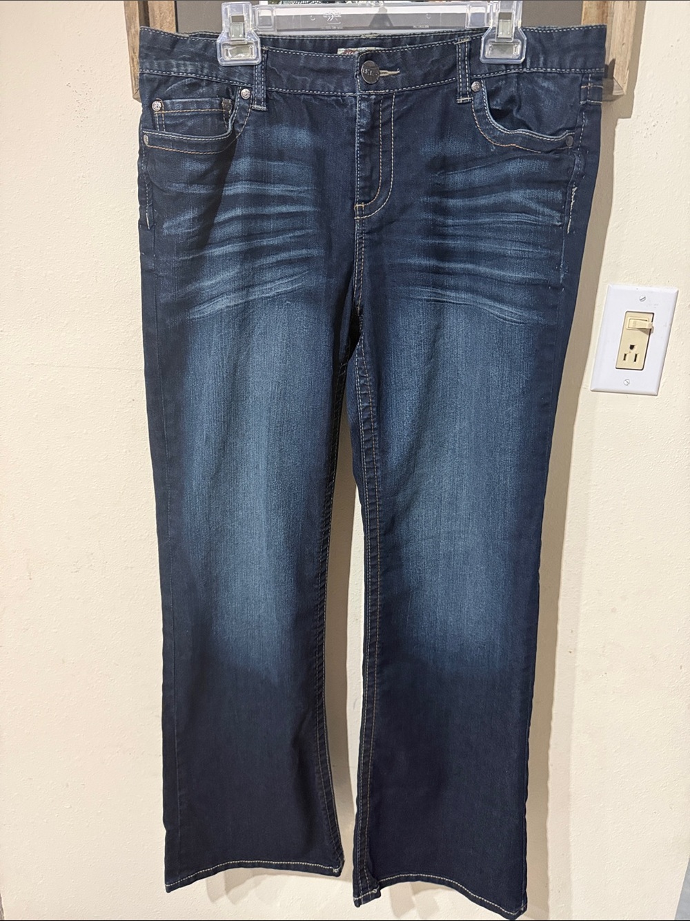 BKE Wendi Buckles Women’s Jeans Dark Wash Boot Cut Stretch Y2K